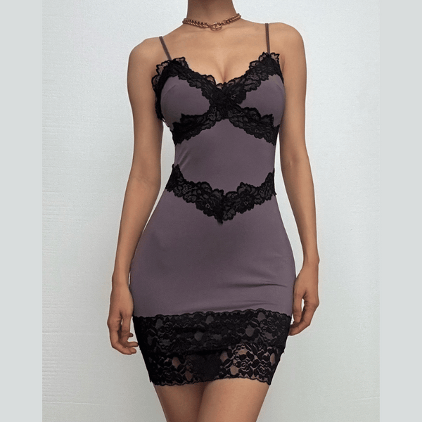 Mini-robe camisole zippée à col en V et ourlet en dentelle 