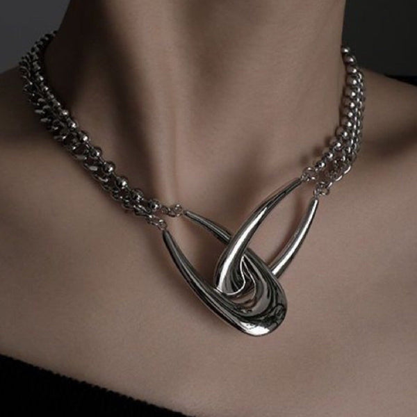 Collier ras du cou superposé en fausses perles cubaines