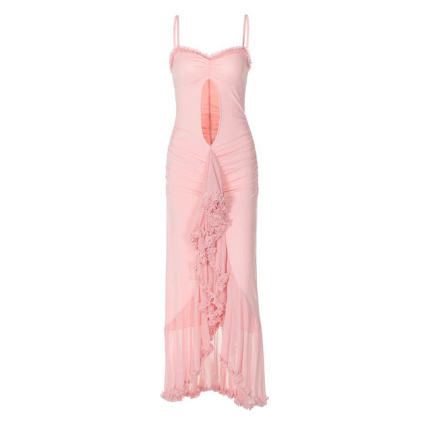 Robe longue à volants, fente haute, froncée et évidée 