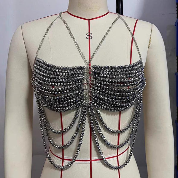 Haut camisole ajouré avec chaîne en métal perlé 