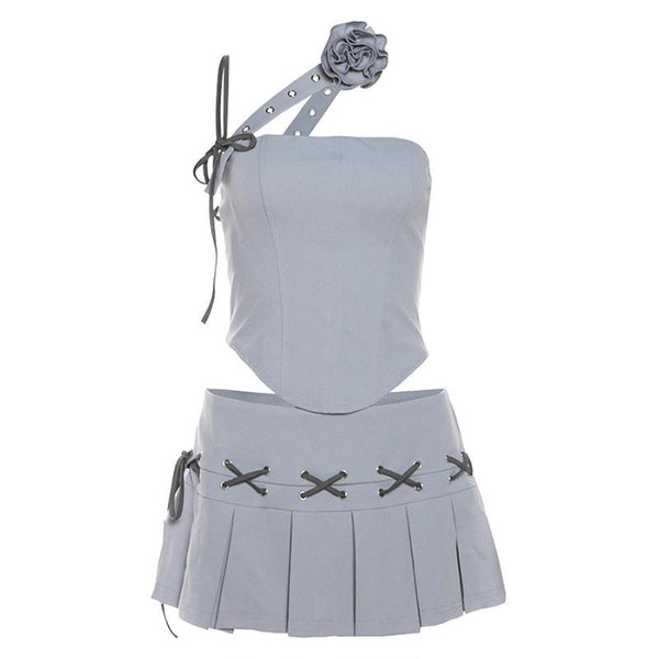 Ensemble mini-jupe plissée à appliques florales irrégulières 