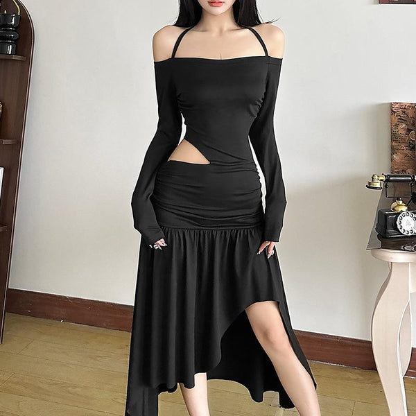 Robe longue ajourée à manches longues et épaules dénudées 