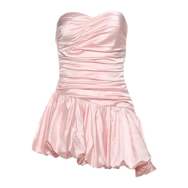 Mini-robe en satin à fermeture éclair froncée et col en cœur, dos nu 