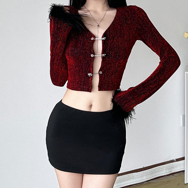 Ensemble mini-jupe courte zippée à manches longues et boutons duveteux 