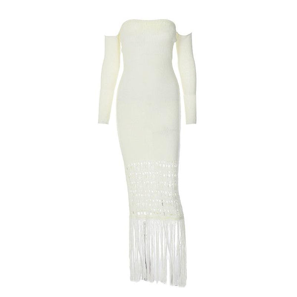Robe longue en tricot à pompons et épaules dénudées 