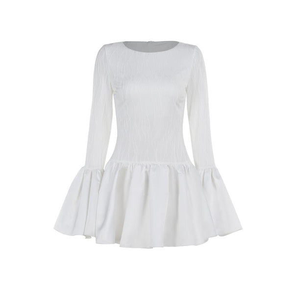 Mini-robe à volants et manches longues évasées 