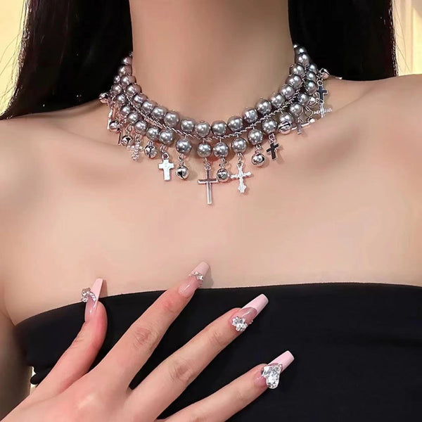 Collier ras du cou croisé en fausses perles