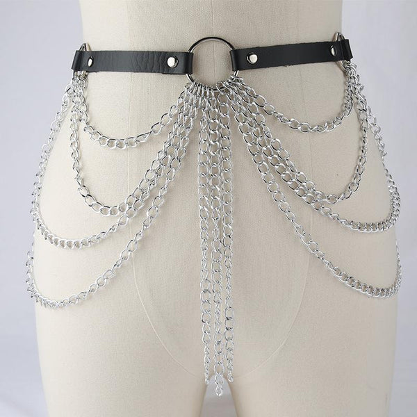 Ceinture en cuir PU avec chaîne en métal superposée et anneau en O