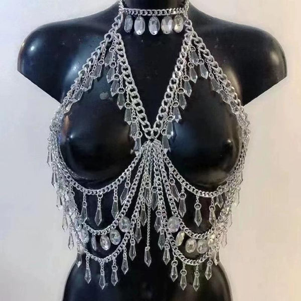 Pendentif en cristal avec chaîne en métal ajourée sur le dessus 