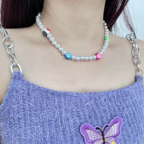 Collier en argile perlée avec fausses perles 
