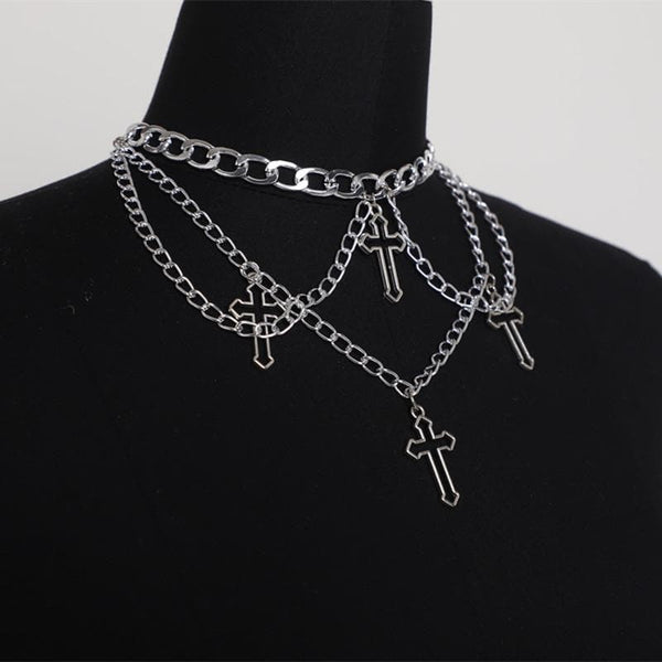 Collier ras du cou superposé avec pendentif en croix 
