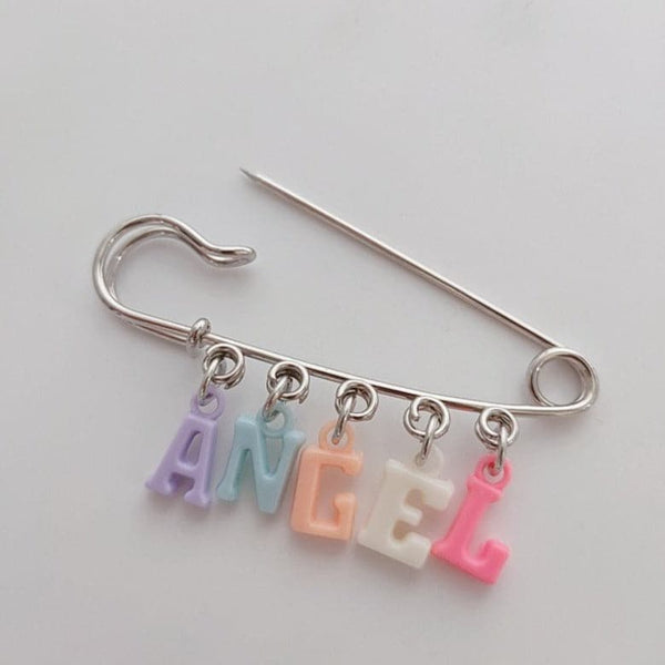 Épingle décorative en argile multicolore avec lettres 