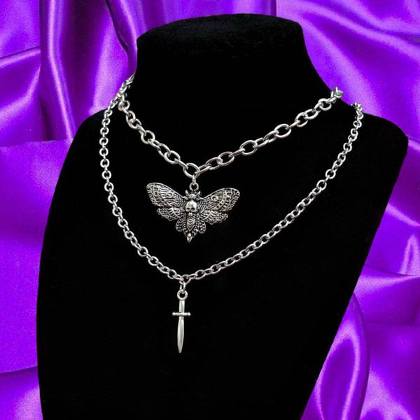 Collier chaîne superposée avec pendentif papillon 