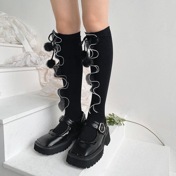 Chaussettes hautes à volants en boules de poils 