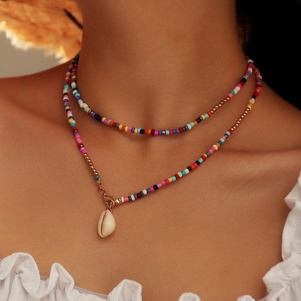 Collier multicouches en perles d'argile avec pendentif coquillage multicolore 