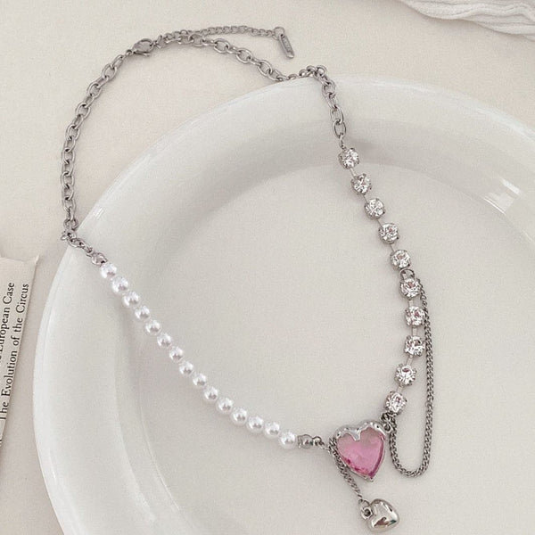 Collier superposé avec pendentif en forme de cœur en fausses perles et strass 
