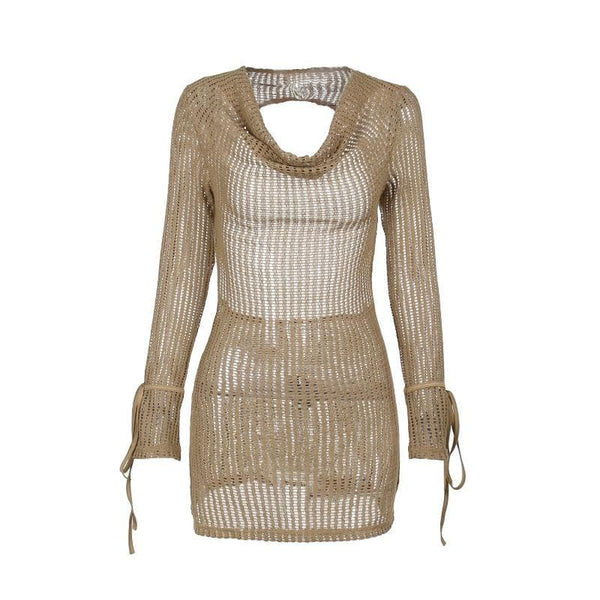 Robe courte ajourée à manches longues et col bénitier transparent au crochet 