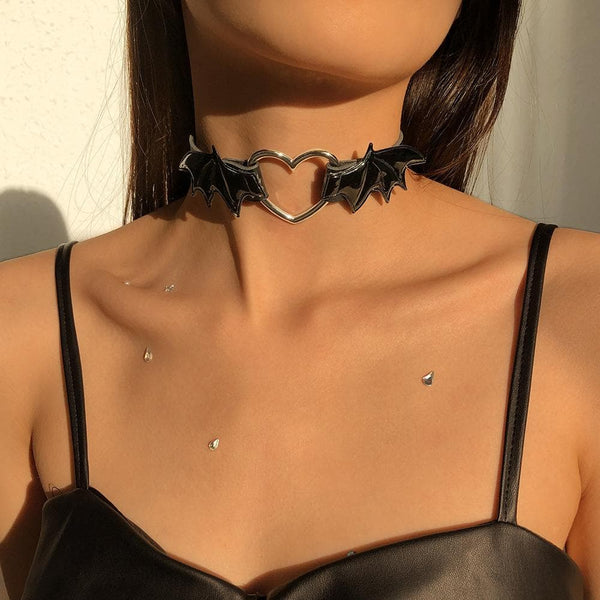 Collier ras du cou en PU avec bouton en forme d'anneau en forme de cœur et d'aile 