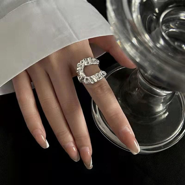 Bague ouverte irrégulière froncée 